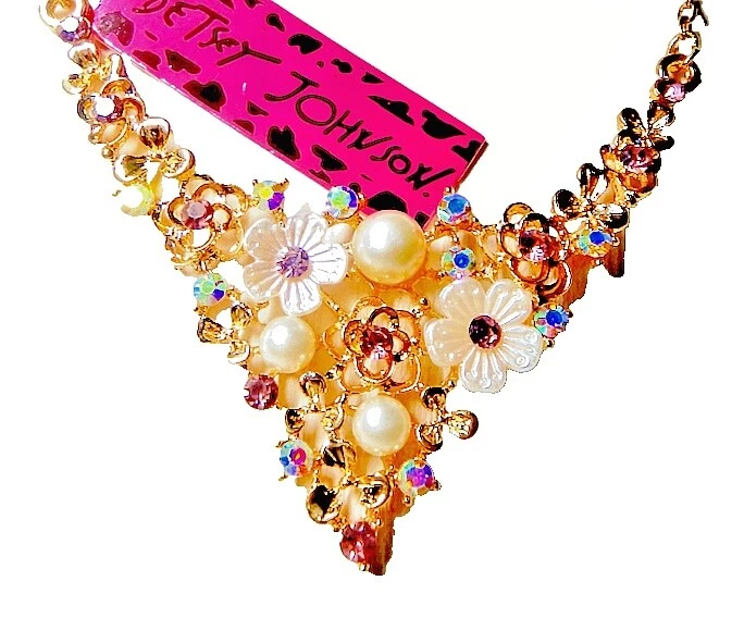 Declaración blanca Betsey Johnson moda Collares y Colgantes