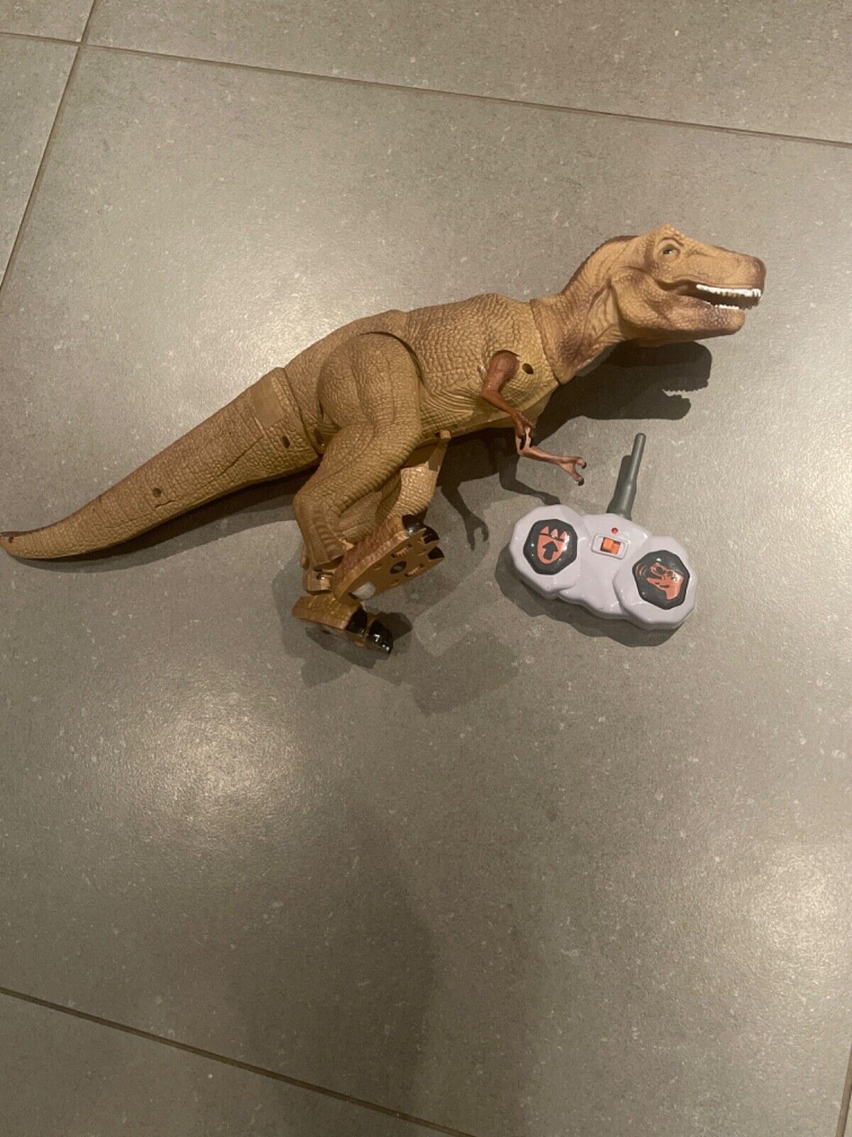 Discovery Kids Radio Controlled T-Rex Dinosaur Action Figure Brown