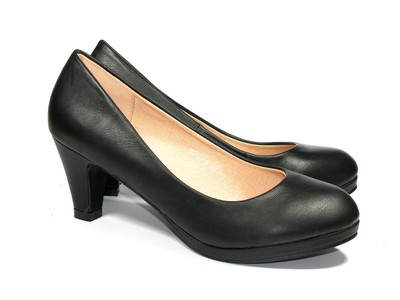 low heel round toe court shoes