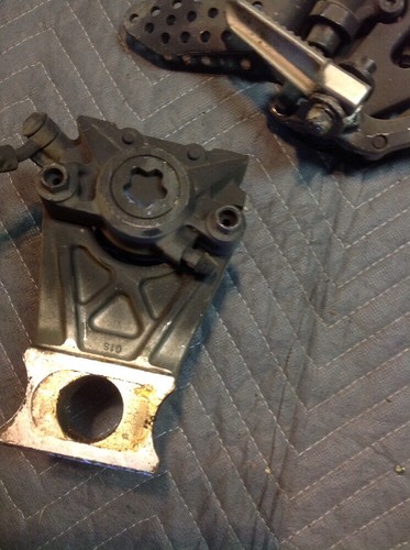 1998-01 Yamaha YZF R1 OEM Right Rearset Rear Brake System Foot Peg Assembly - Bild 6 von 7