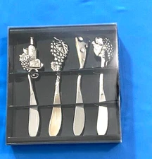 NIB Studio 101 Wine Cheese Themed Hors d' oeuvre Charcuterie Knives Set of 4