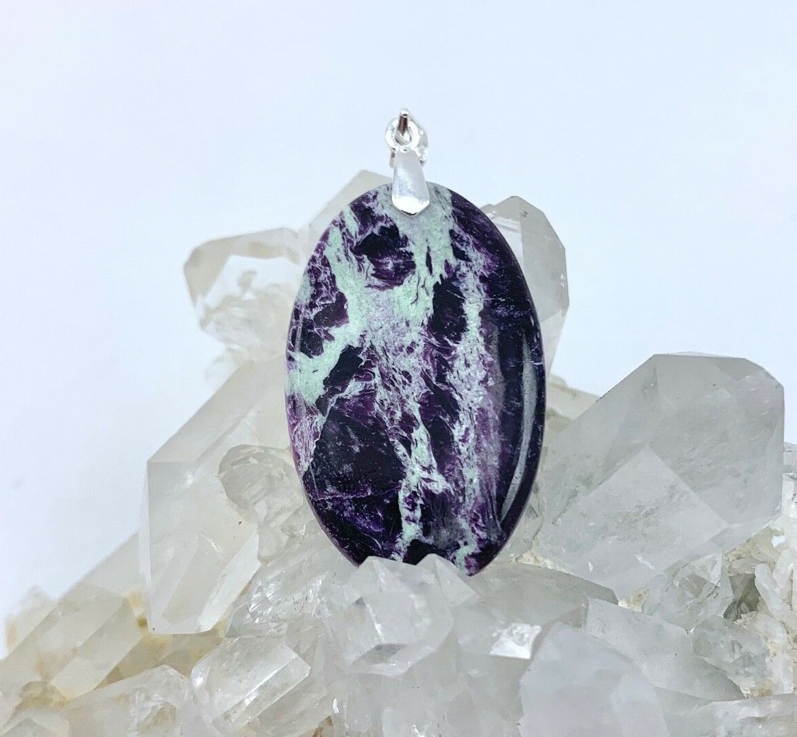 Pendentif kammererite en argent 925, l'éclat mystique d'une pierre naturelle