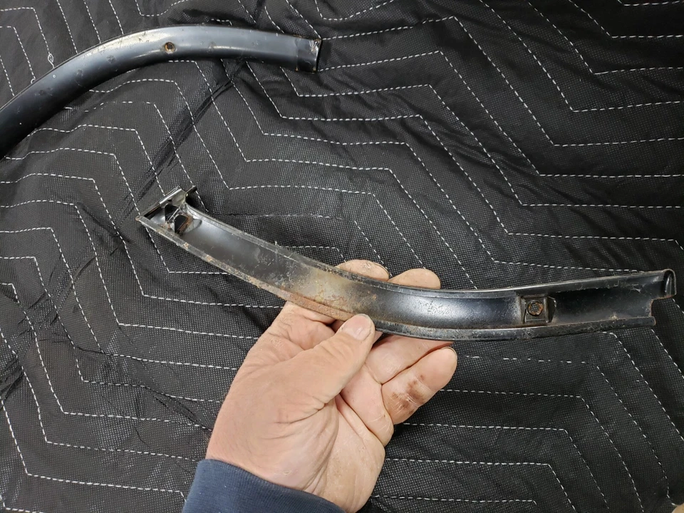 Molduras interiores para janelas traseiras 1958 Buick Oldsmobile Special Century 98 Super 88 - Imagem 4 de 4