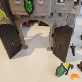 Playmobil 6002 Knights Green Wolf Castle 2013 with Box