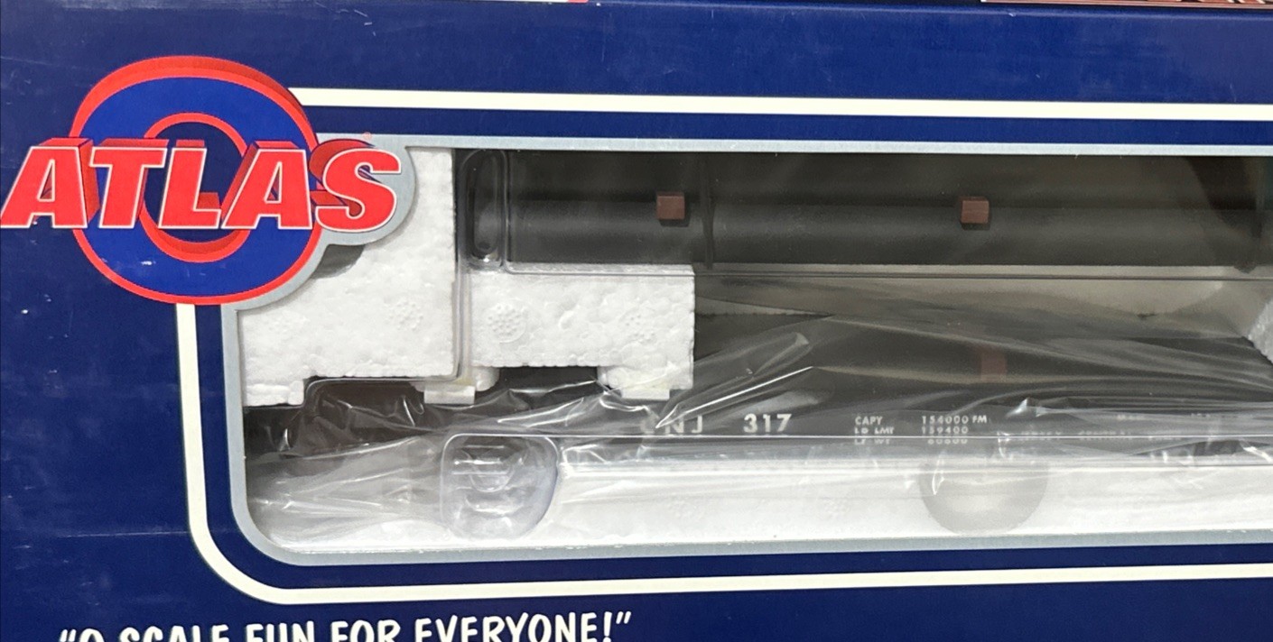 ATLAS O-Scale JERSEY CENTRAL 52’ 6” Flat Car w/Pipe Load 3-Rail #317 CUSTOM RUN