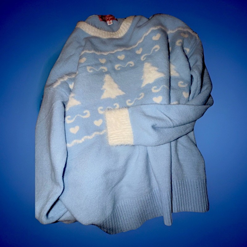 GORGEOUS, super soft, baby blue sweater by 33 Degrees, size XL,  lighter sweater