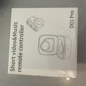 D01 Pro Wireless Short Video & Music Remote Control, White, Range  10m