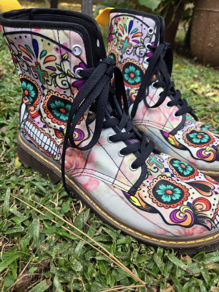 Botas de combate pintadas a mano Día de los Muertos Sugarskull Festival para mujer talla 10 Foto 3 de 4