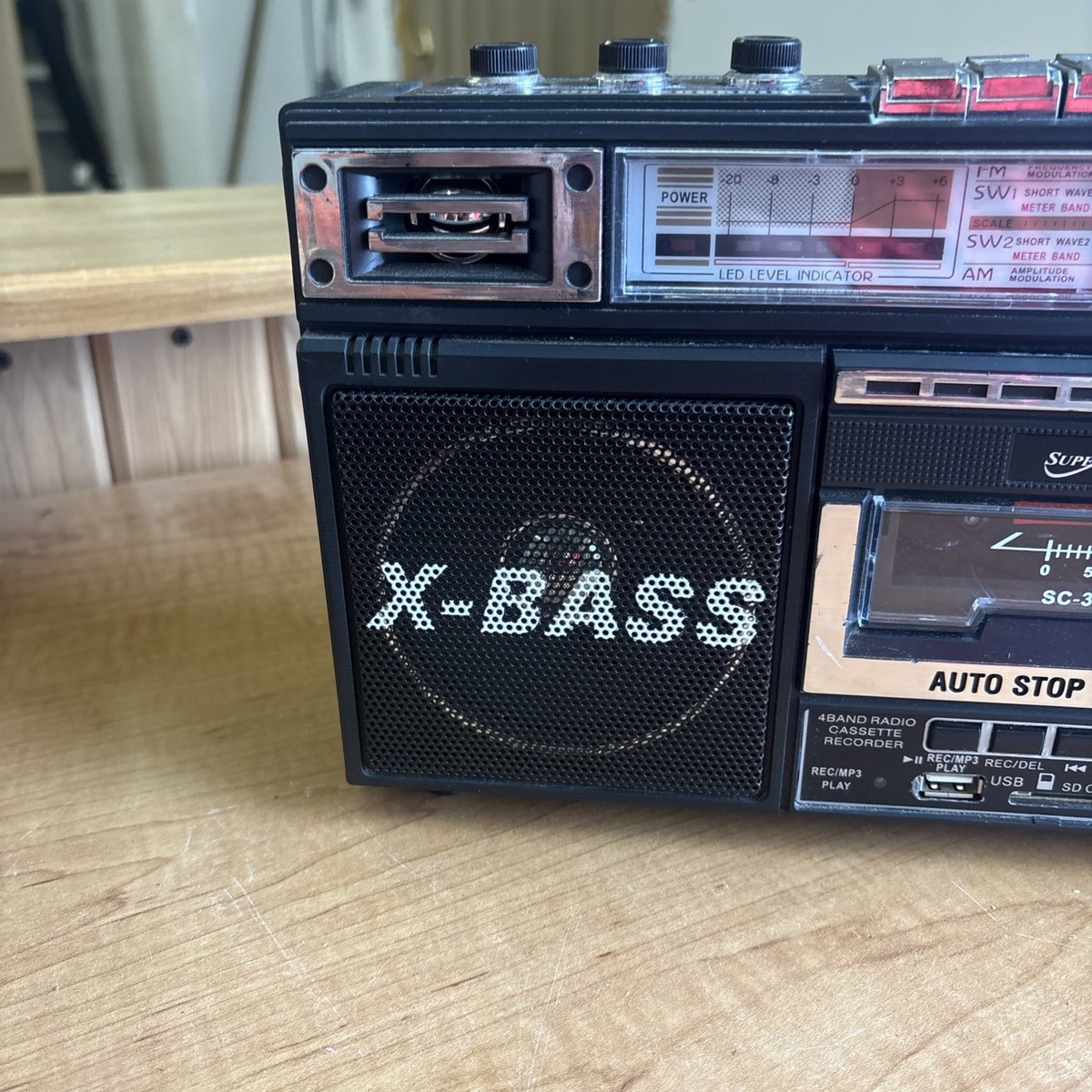 SUPERSONIC SC-3200 Retro 4 Band Cassette Radio (Black) With USB