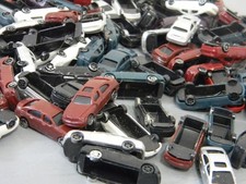 N SCALE LOT AUTOS PLASTIC