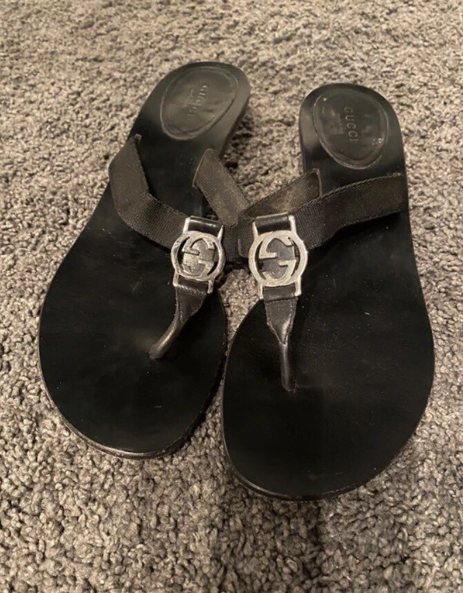 Gucci toe cheap post sandals