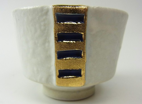 o5830, japonés, horno GENZUI, Shinya Shibahara, taza de sake esmaltado dorado y cobalto. - Imagen 8 de 9