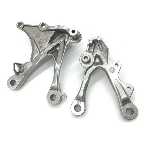 Motorbike Silver Front Foot Pegs Bracket For Kawasaki Ninja ZX6R 2005-2008 06 07 - Picture 6 of 7