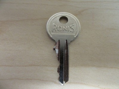 Ronis 1424A Key
