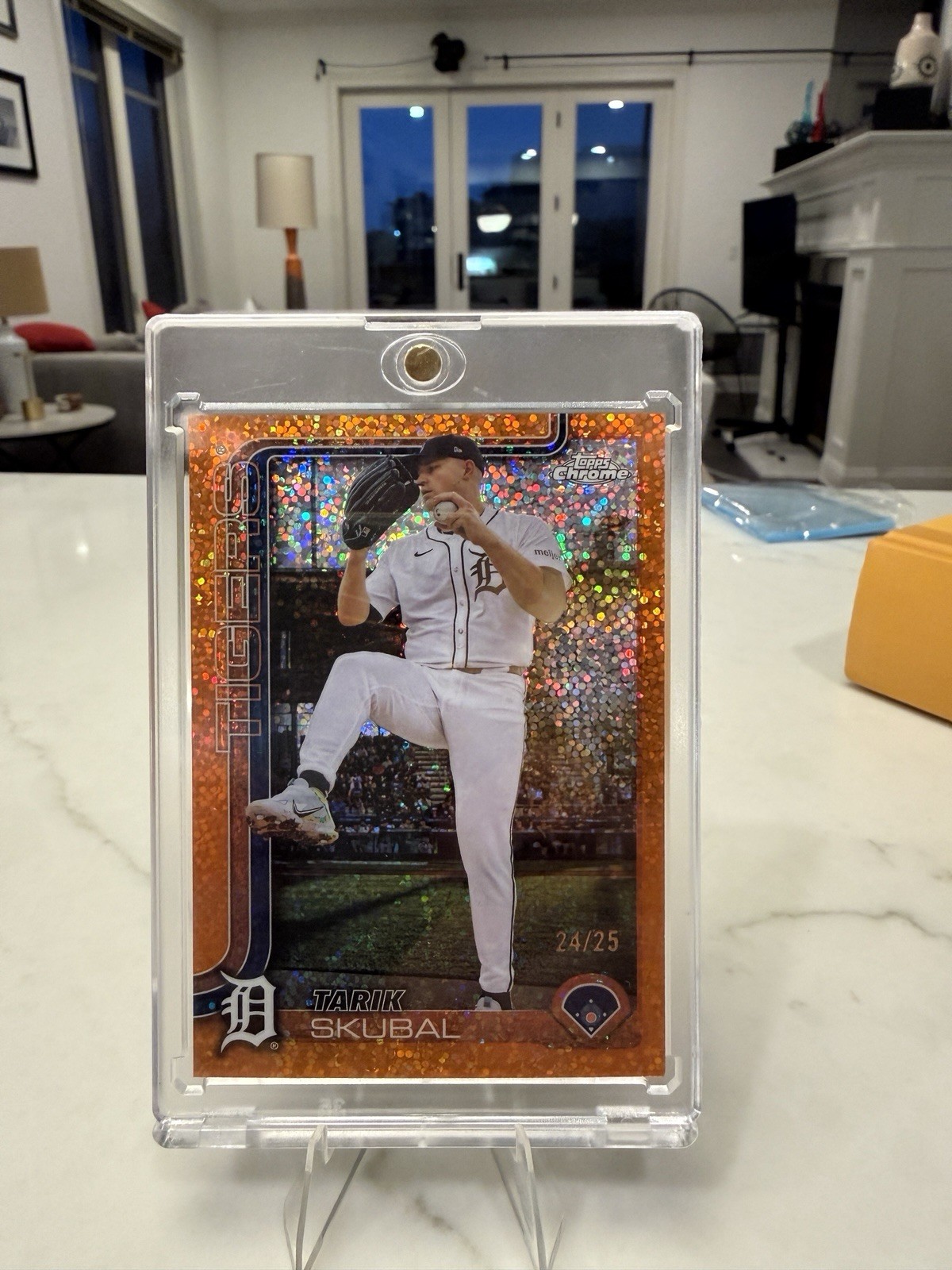 2025 Topps Chrome Image Variation SP Orange Speckle /25 Tarik Skubal #258