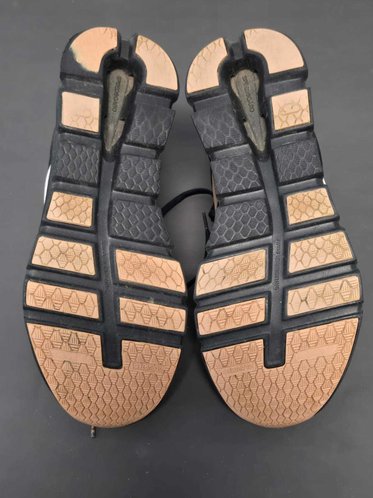 On Cloud On Running Cloudrunner Sz 10 Waterproof … - image 22