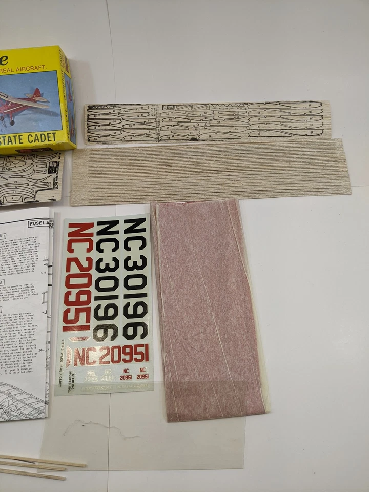 Kit de avião modelo balsa vintage escala amendoim cadete interestadual Sterling Waco SRE - Imagem 3 de 4