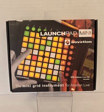 Launch Pad Mini Novation The Mini Grid Instrument *Open Box*