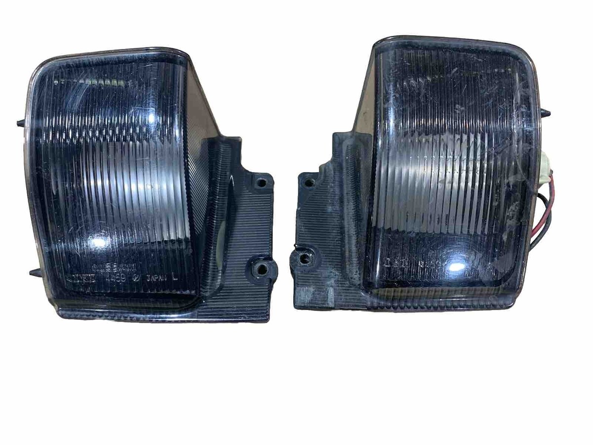 JDM OEM Nissan Skyline R32 Coupe Used Reverse Lights IKI 4459 1989