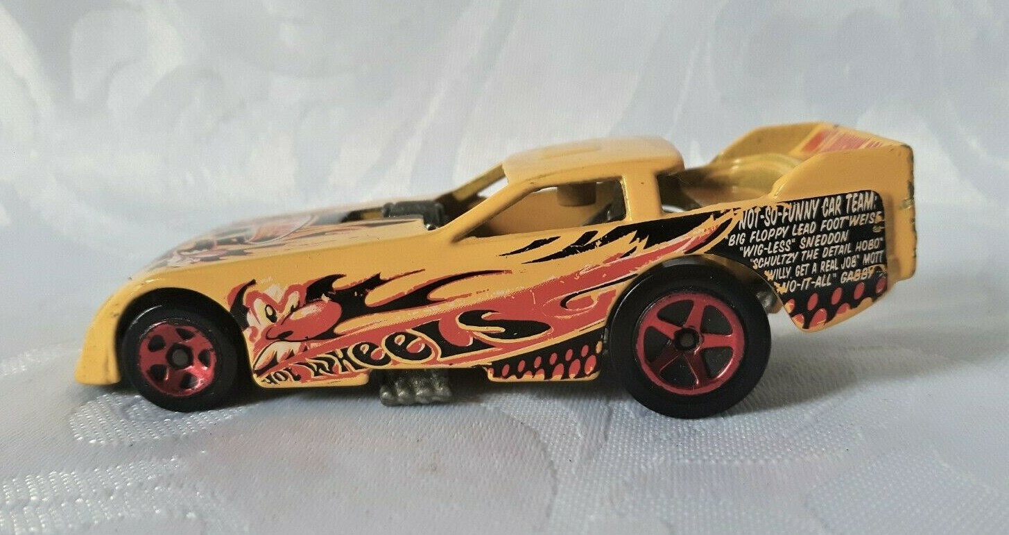 VINTAGE HOTWHEELS FUNNY CAR 1977 HOT WHEELS NOT SO FUNNY TEAM CAR IN