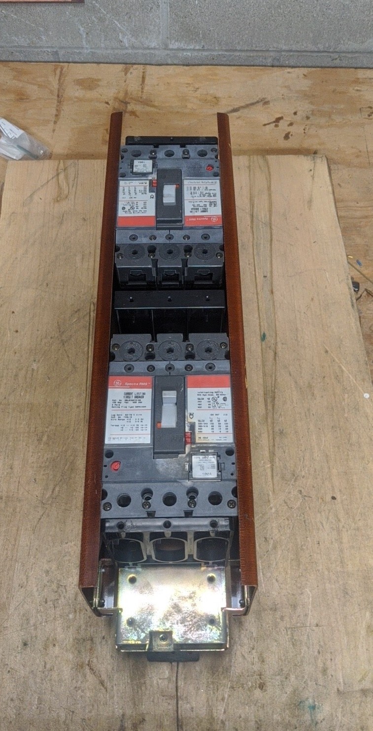 GE AMC6FB Spectra Series Circuit Breaker Module Model 1 W/Breakers | eBay