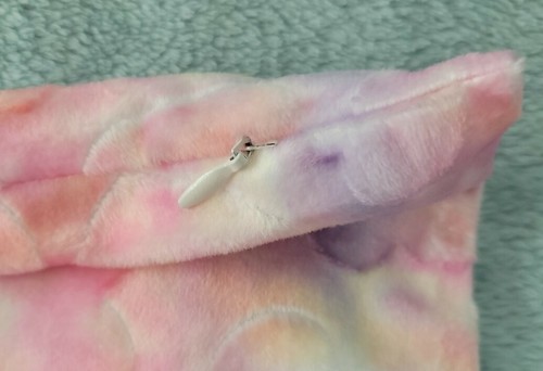 18" x 18" SOFT VELOUR THROW PILLOW CASE Tie Dye Hearts Pink/ yellow/ purple - Picture 4 of 5