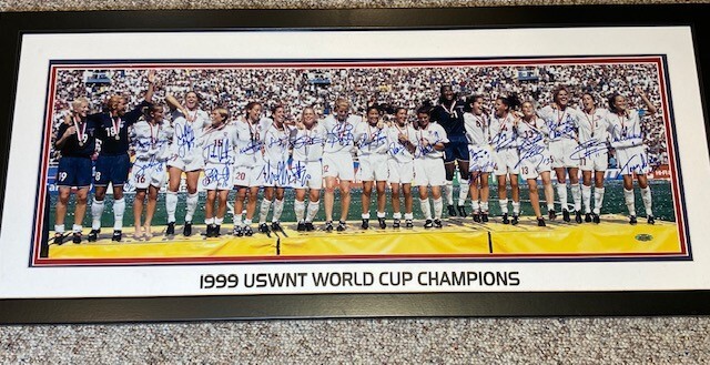 1999 USWNT WORLD CUP SOCCER- Signed Photo- 21 Signatures- RARE- STEINER USA 