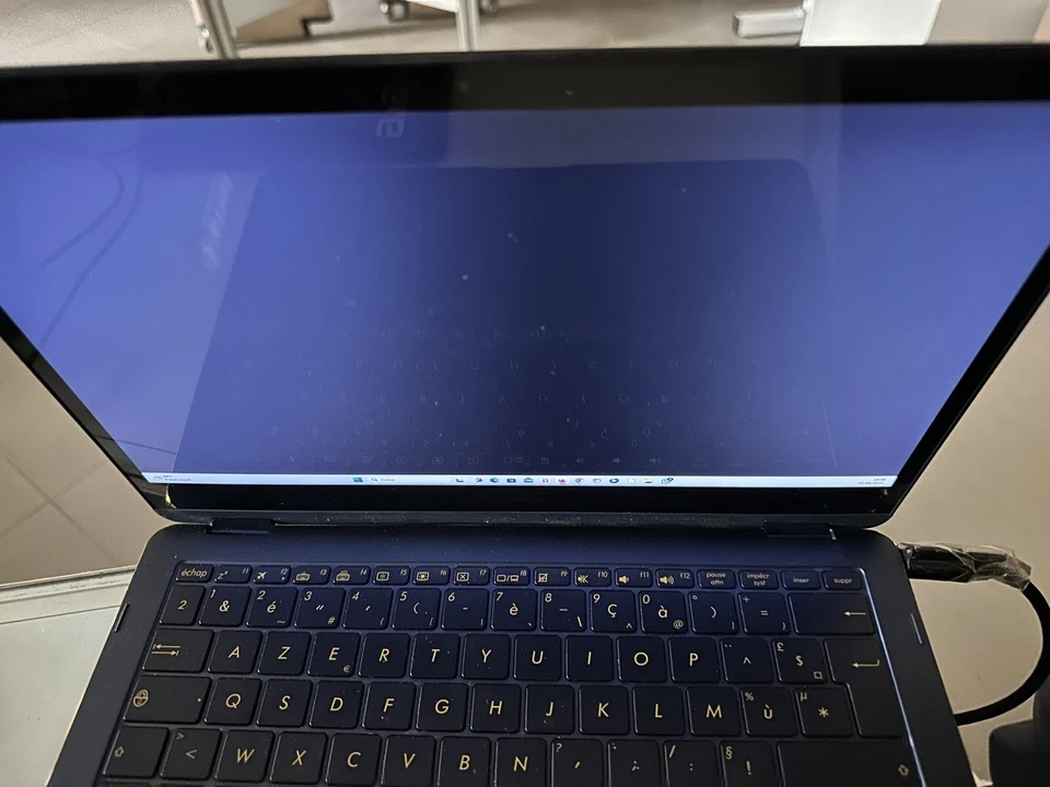 13 “ Pollici Asus ZenBook Flip Notebook Pc Blu UX370UAR Flip - Immagine 2 di 4