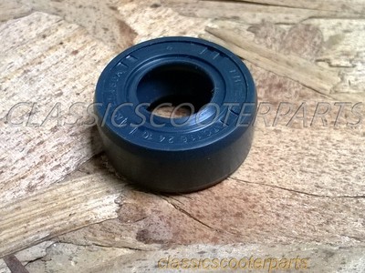 Honda gear shifter shaft oil seal Z50 SS50 S65 C50 C70 CT90 C100 S90 CM91 CL70