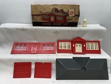 VINTAGE 1950s PLASTICVILLE SCHOOL HOUSE KIT SC-4 COMPLETE w BOX