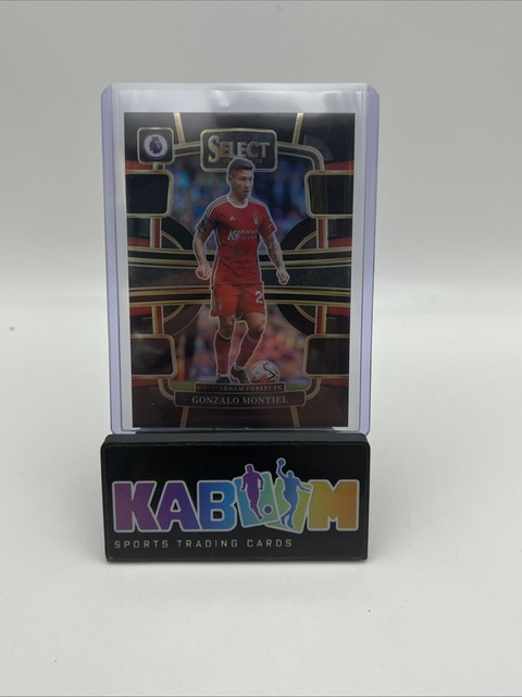 Gonzalo Montiel 1/1 Panini Prizm Select Nottingham Forest 2023/24