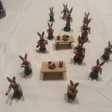 Alte erzgebirgische Osterhasenschule  5-7cm hoch , Holz