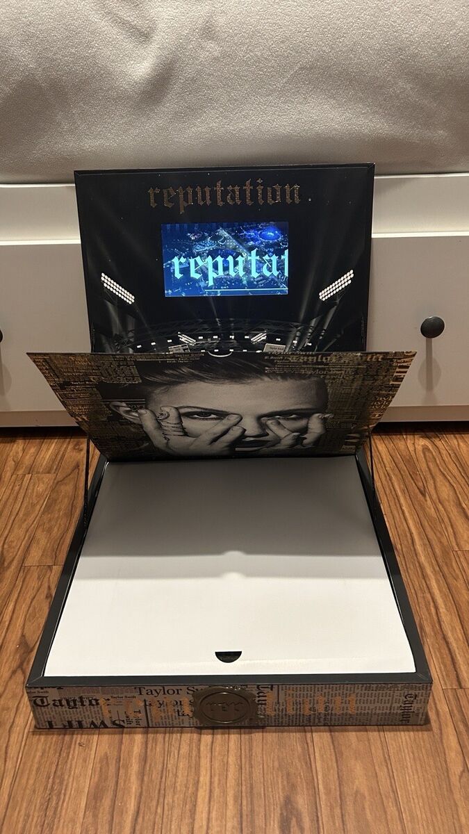 Taylor Swift Reputation Tour VIP Box - ALL items (+2 rep Taylor Swift Reputation Tour VIP Box - ALL items (+2 rep