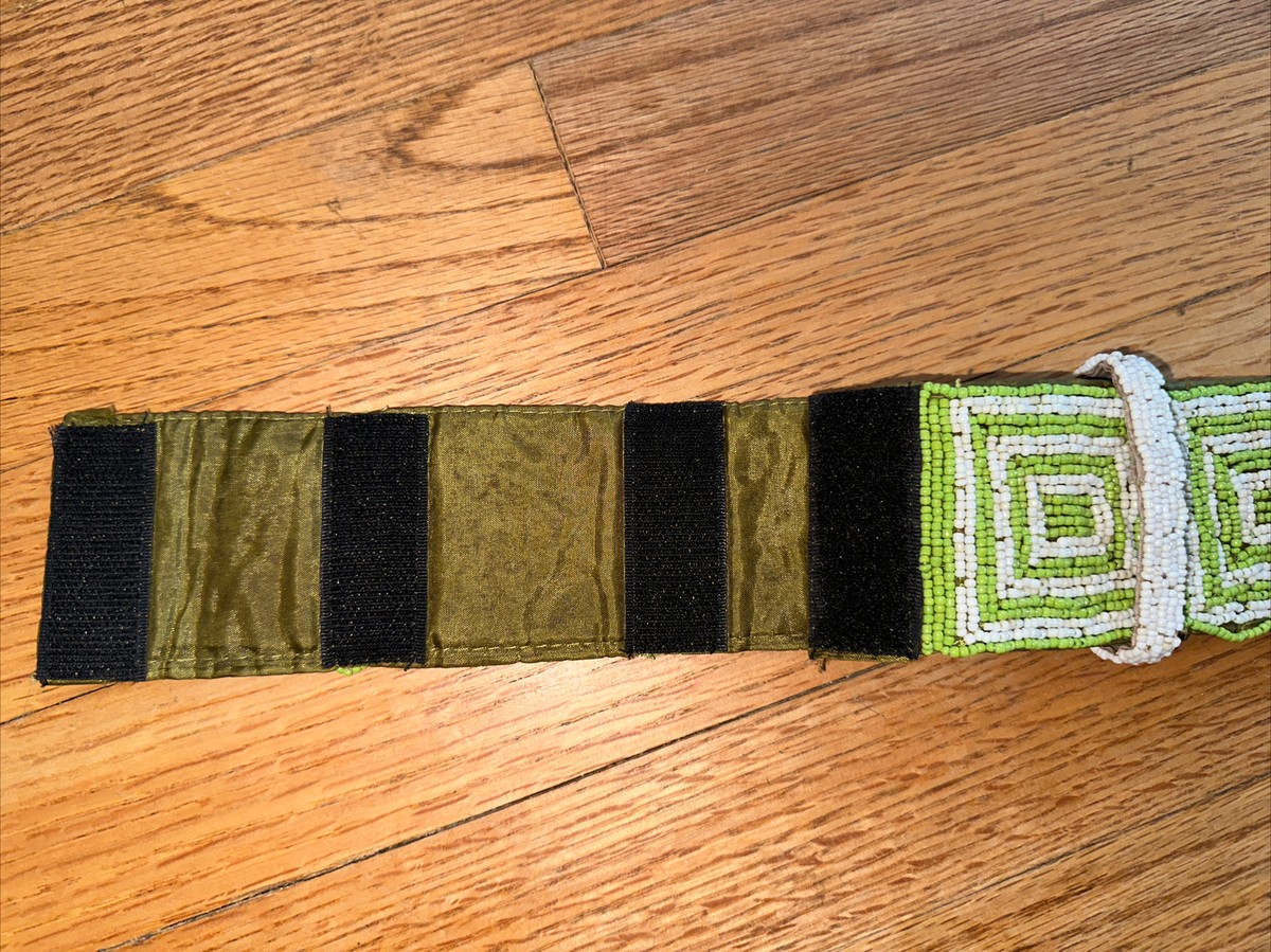VINTAGE HAND BEADED HOOK AND LOOP CLOSURE BELT GREEN WHITE 