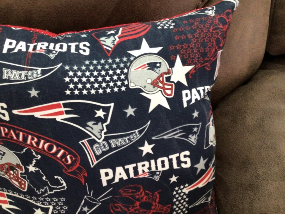 Patriots small decorative pillow - Image 3 of 4