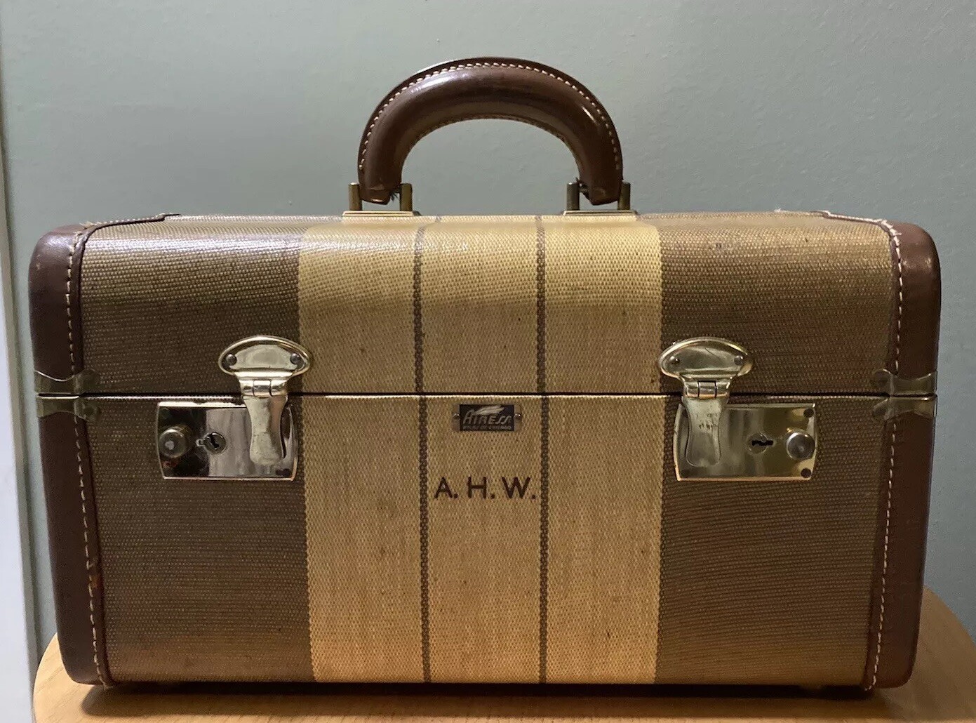 Vintage Airess Hard Sided Train Case Tweed Look Leather Trim Brown Tan