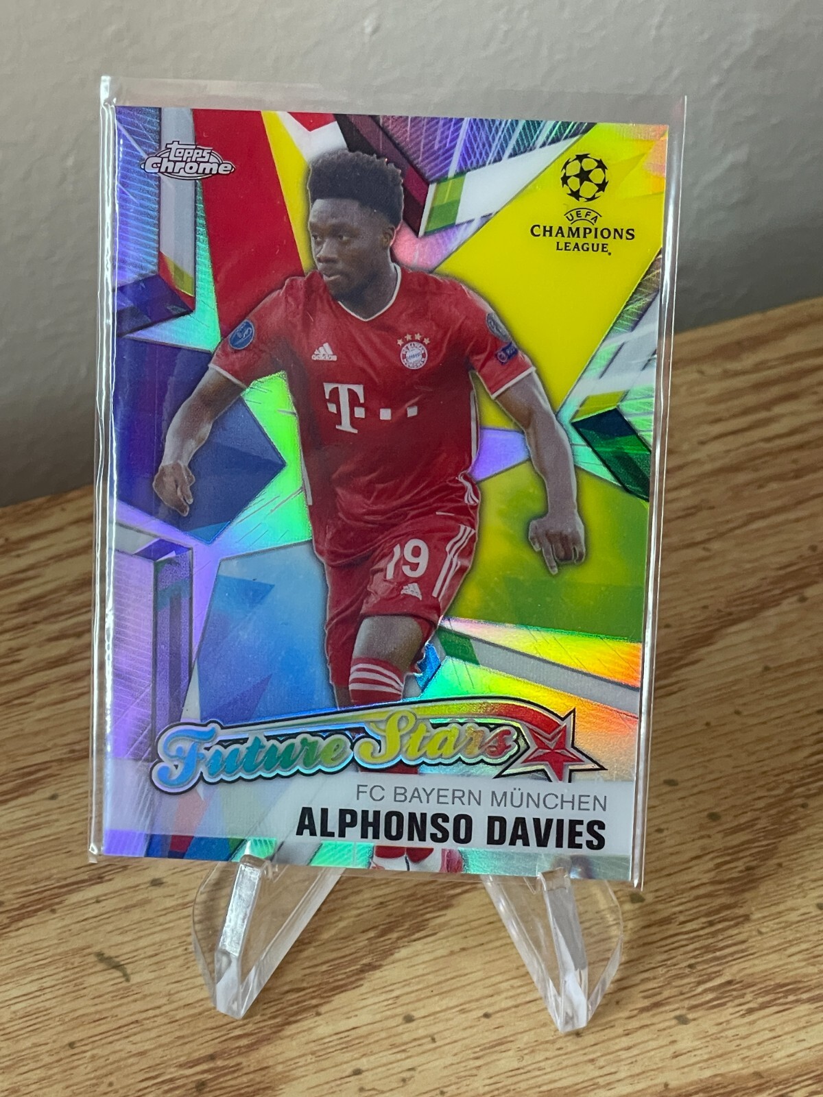 Alphonso Davies FUTURE STARS 2020-21 Topps Chrome UCL UCC #FS-AD PRIZM Refractor view 1