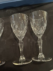 (8 prices)Two Sets of Four Oneida Capri Lucia Crystal Wine Goblet 6 oz Italy  