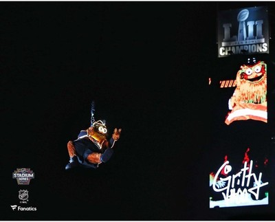 Gritty Flyers 2019 Stadium Series Rappelling Entrance 8'' x 10'' Photo
