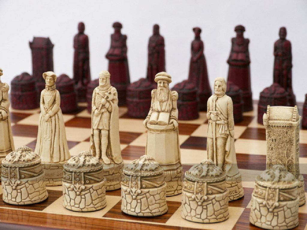 Berkeley Scottish Themed Ornamental Chess Set (cream and red, no board)