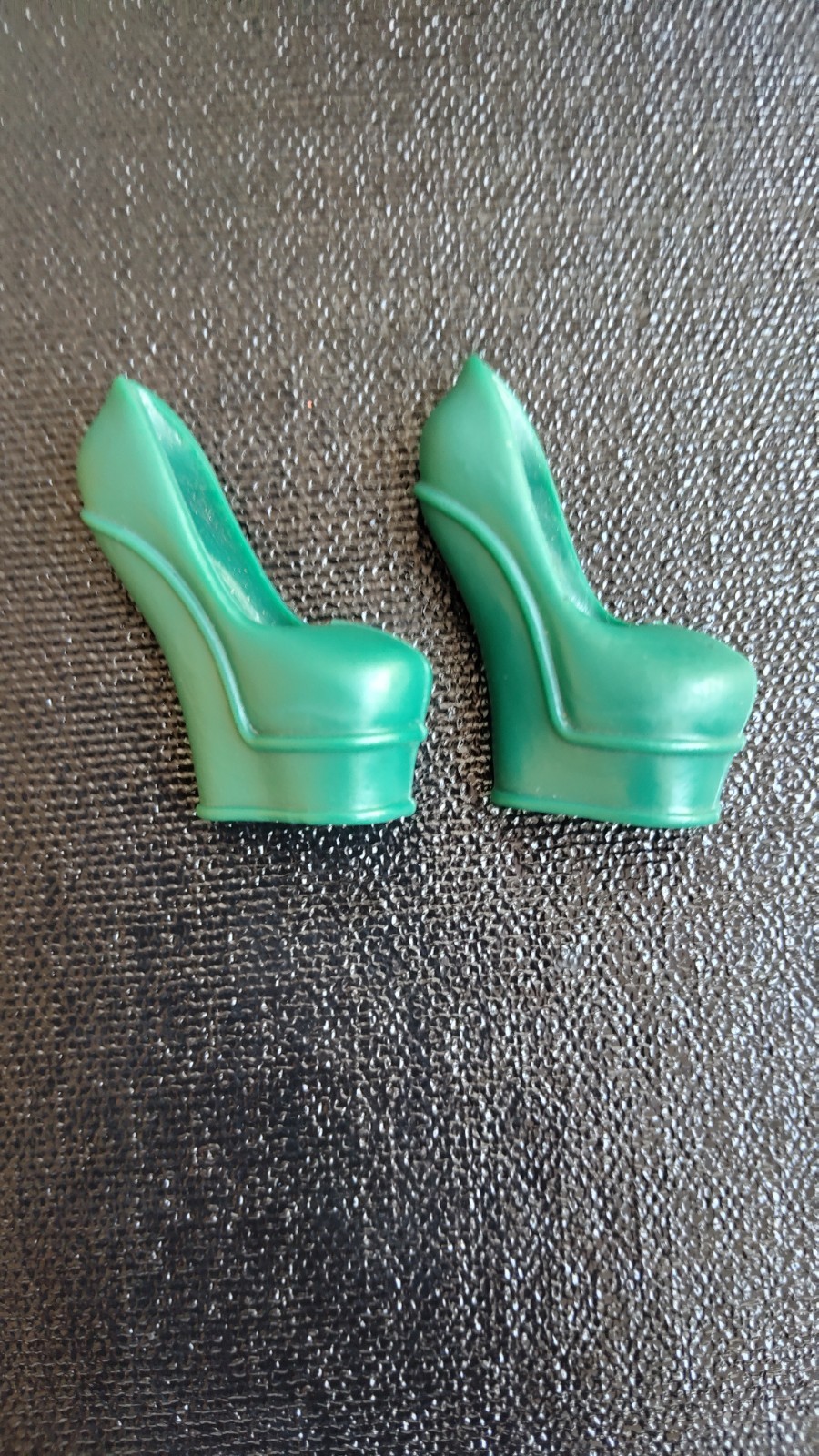 Chaussures vertes Monster High Scarah Screams pour compléter une poupée incomplète