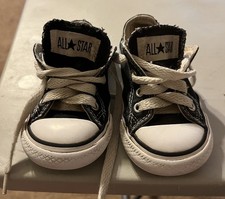 CONVERSE ALL STAR Black/White Toddler Low-Top Sneakers - Sz. 5 Used