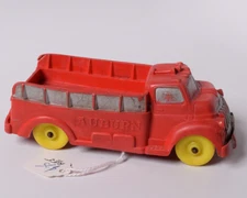 VINTAGE TOY AUBURN RUBBER 5-1/2 INCH TRUCK HAULER WITH YELLOW WHEELS # 518