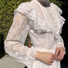 Vintage Ivory 1970s Gunne Sax Lace Prairie Wedding Dress