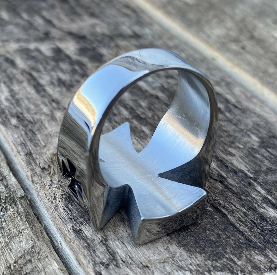 Anillo de motociclista con cruz de hierro negro MC de acero inoxidable 316L para hombre Mendel plateado talla 7-15 Foto 2 de 4