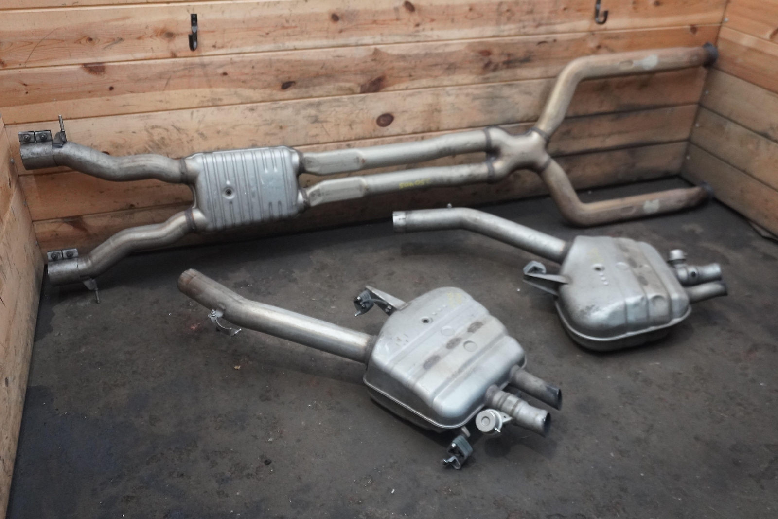 Set 3 Rear Exhaust Muffler OEM 18307591632 Rolls Royce Ghost Series I 2009-2014