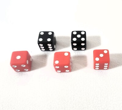 Risk The Lord of the Rings - Replacement Red and Black Dice