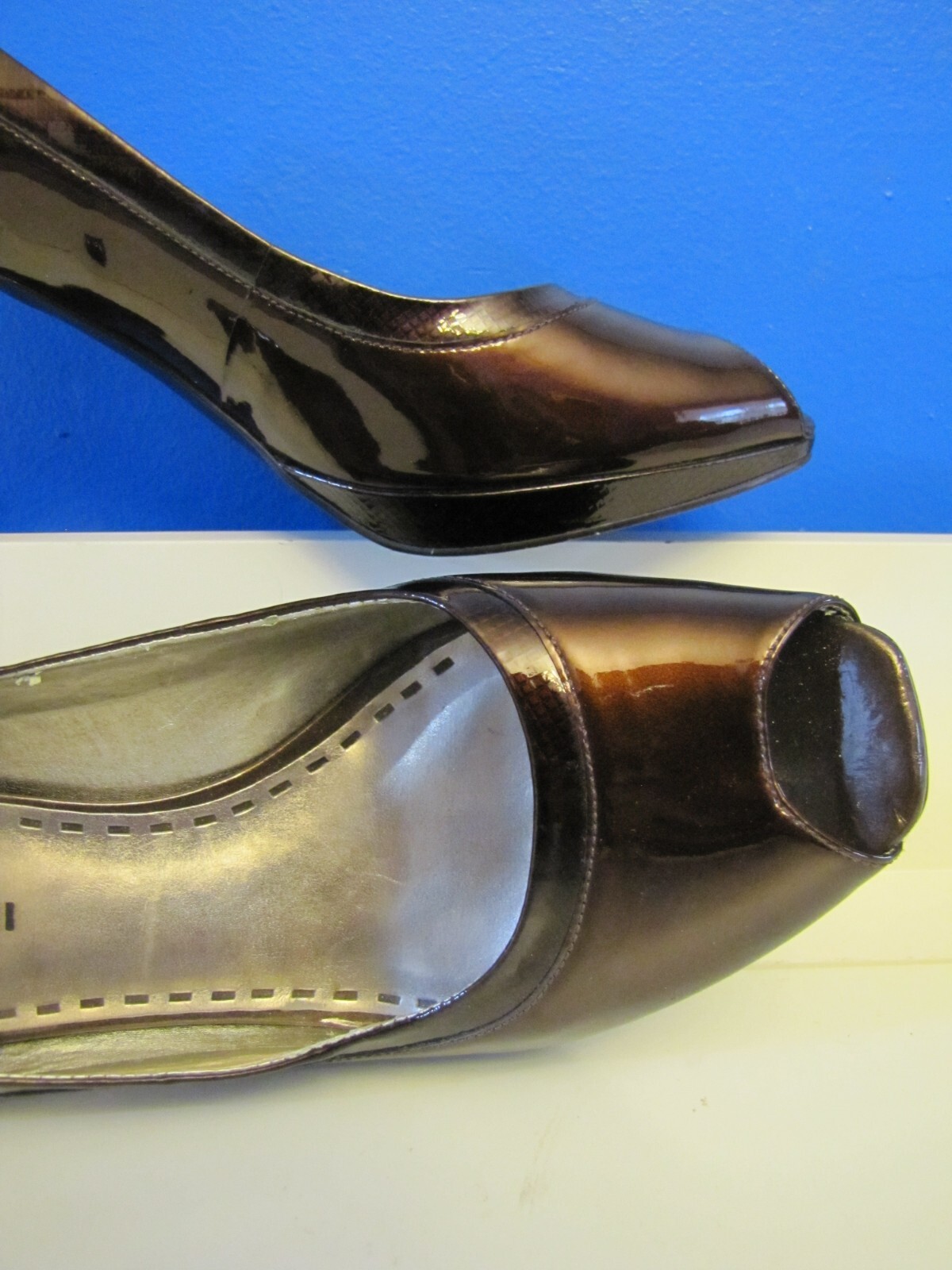 Gianni Bini (Retails 159) Brown Glossy lacquer Open Toe 9 M Pump High