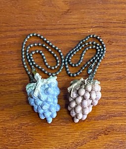 Bunch Grapes Light / Fan Pull Chain Set of Two (2)