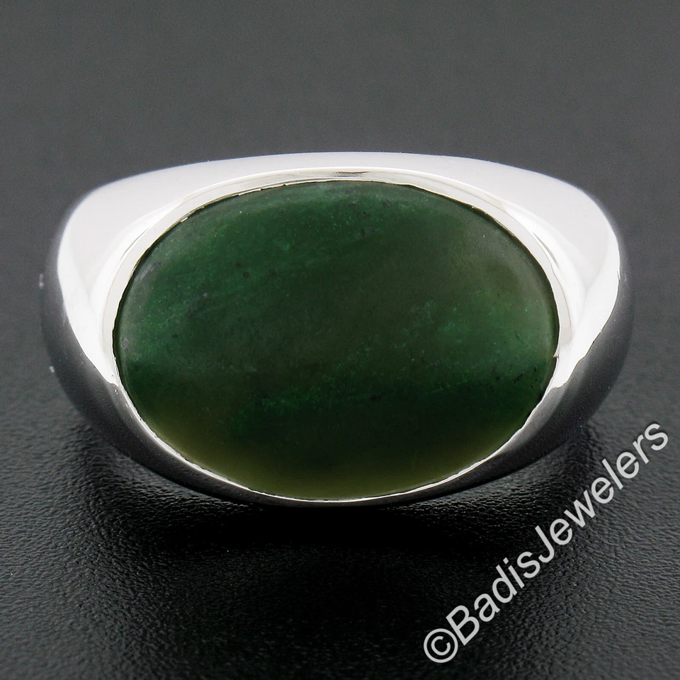 Anillo de jade nefrita verde bisel cabujón ovalado alargado de oro blanco para hombre Foto 2 de 4